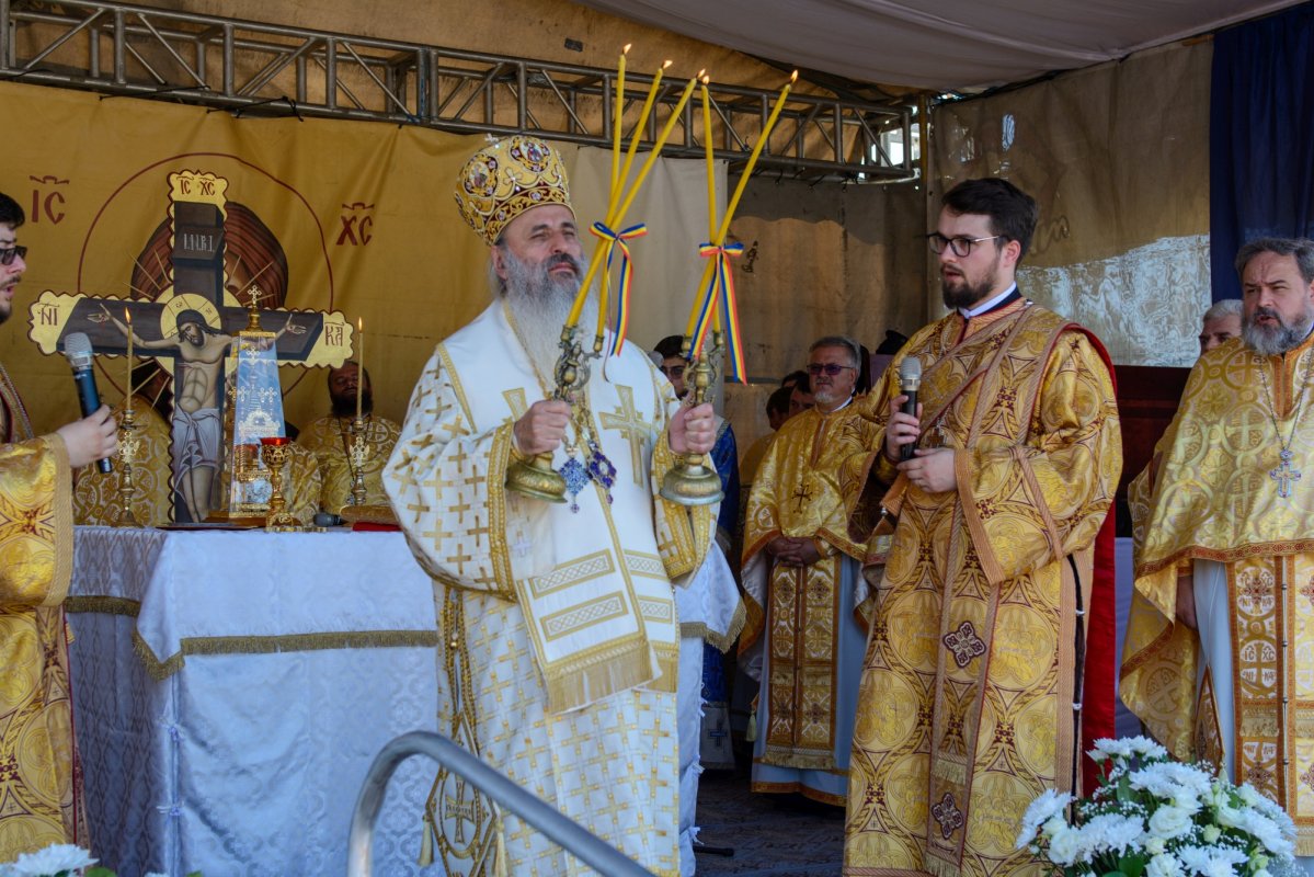 Sfințirea picturii unei biserici din Botoșani 301312