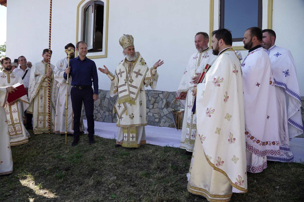 Moment de împlinire pentru credincioșii unei localități gălățene 301374