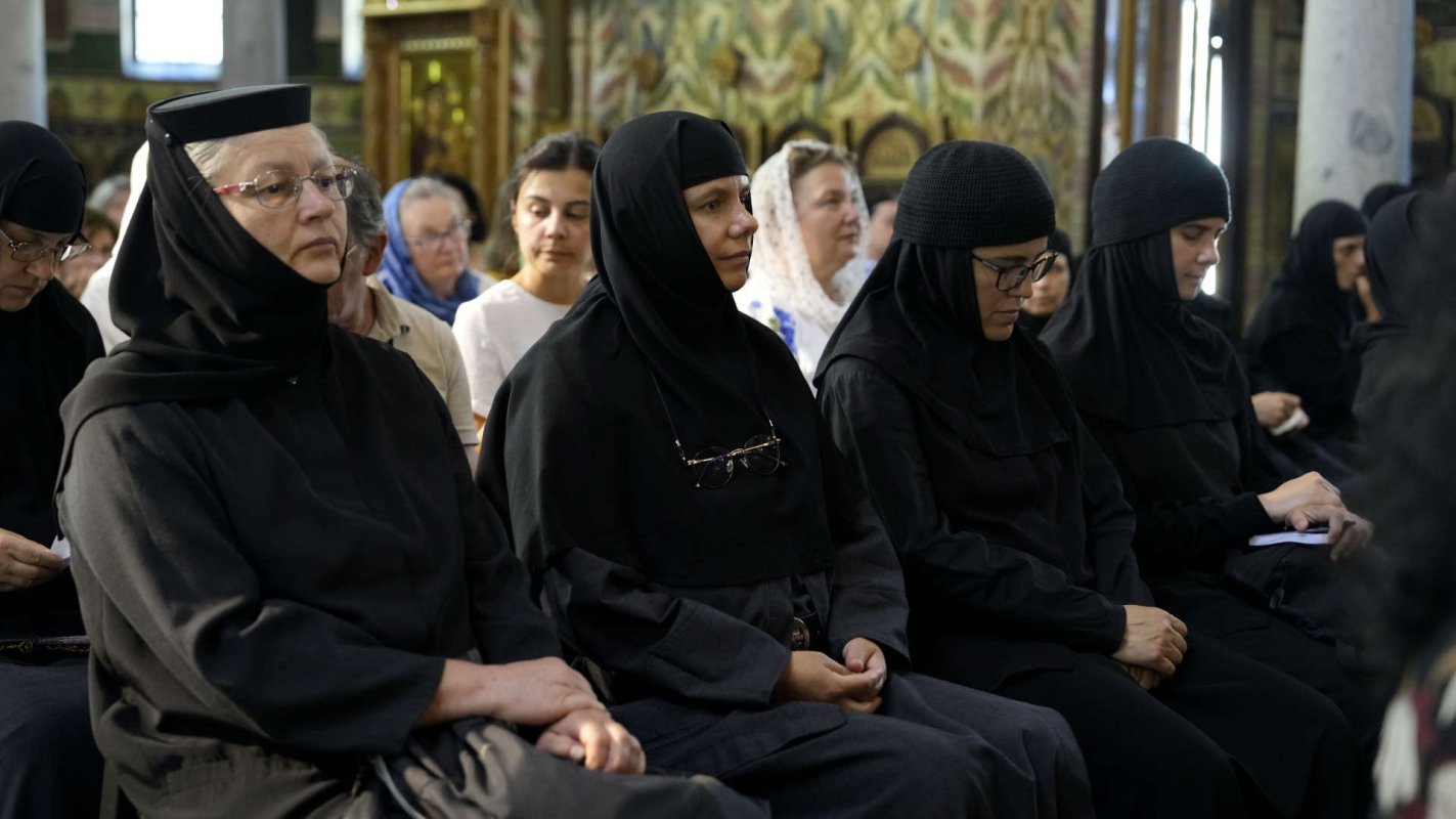 Conferinţă la Sibiu susţinută de arhimandritul Zaharia Zaharou 301493