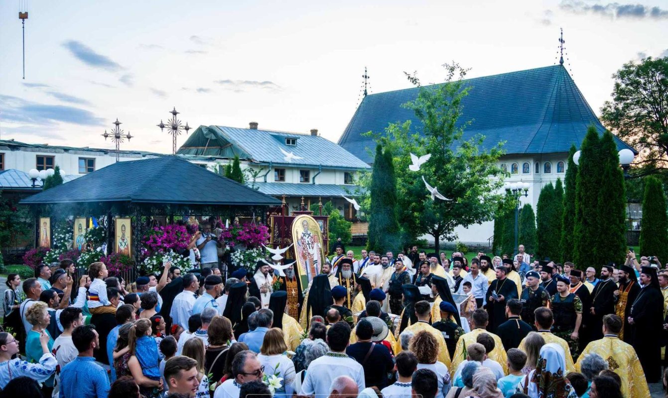 Hram în prima cetate duhovnicească a Mușatinilor 301484