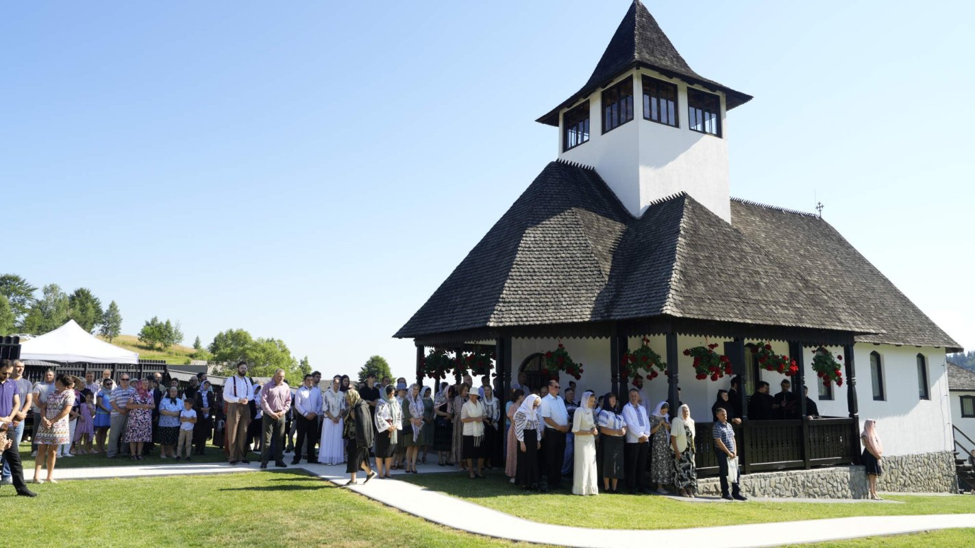 Hram la Mănăstirea „Soborul Sfinților Apostoli” din Bran 301467