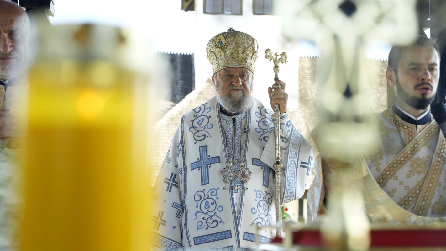 Hram la Mănăstirea „Soborul Sfinților Apostoli” din Bran 301471