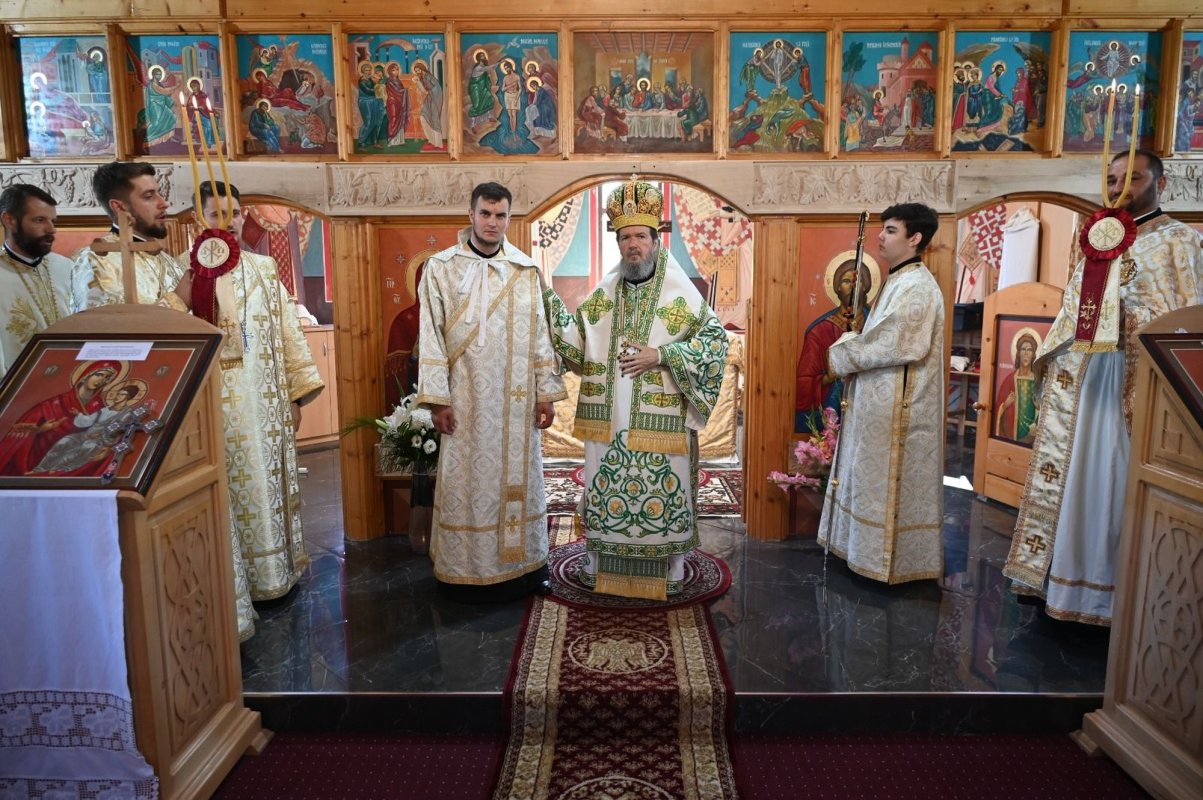 Binecuvântări şi târnosiri arhiereşti în Episcopia Oradiei 301598