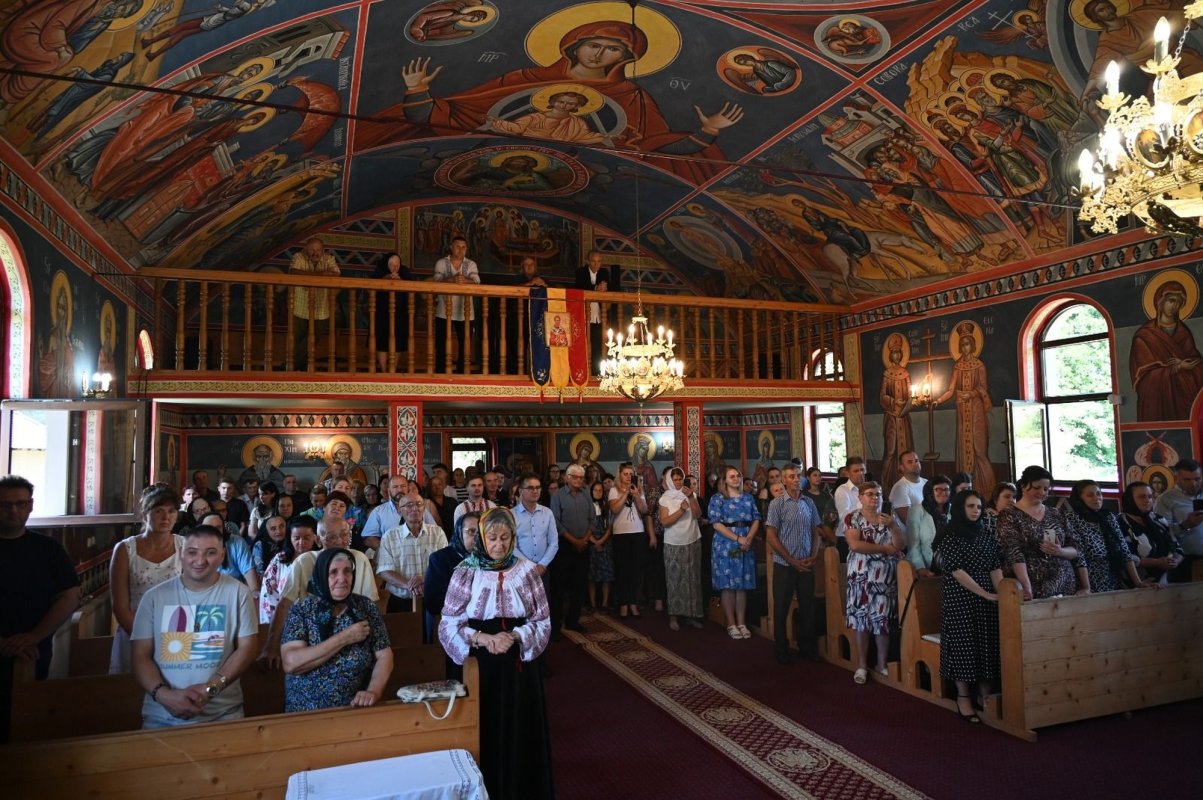 Binecuvântări şi târnosiri arhiereşti în Episcopia Oradiei 301599