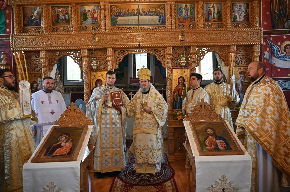 Binecuvântări şi târnosiri arhiereşti în Episcopia Oradiei 301603