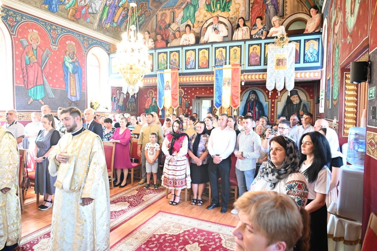 Binecuvântări şi târnosiri arhiereşti în Episcopia Oradiei 301604