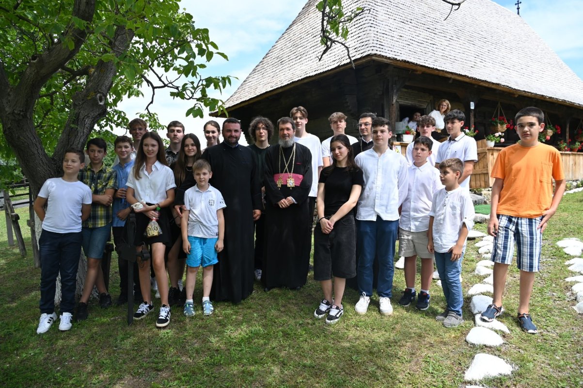 Binecuvântări şi târnosiri arhiereşti în Episcopia Oradiei 301606