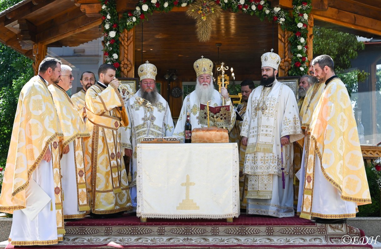 Hram la Catedrala Episcopală din Deva 301593