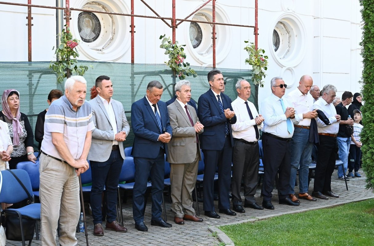 Hram la Catedrala Episcopală din Deva 301596