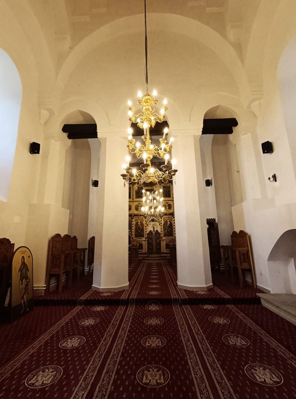 Mănăstirea renăscută din Codrii Iaşilor 301554