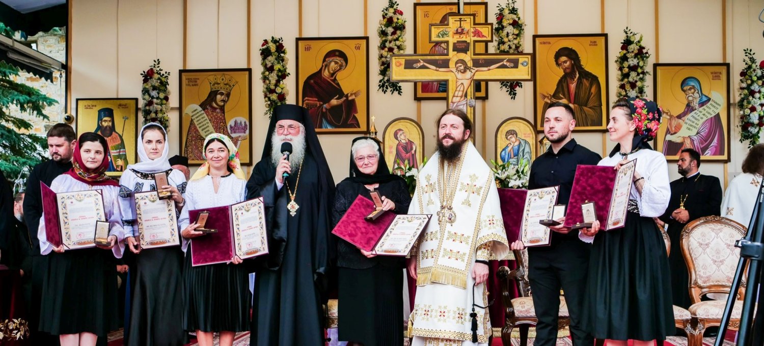 Sfântul Ștefan prăznuit în necropola sa, Putna, la 520 de ani de la nașterea în cer 301615