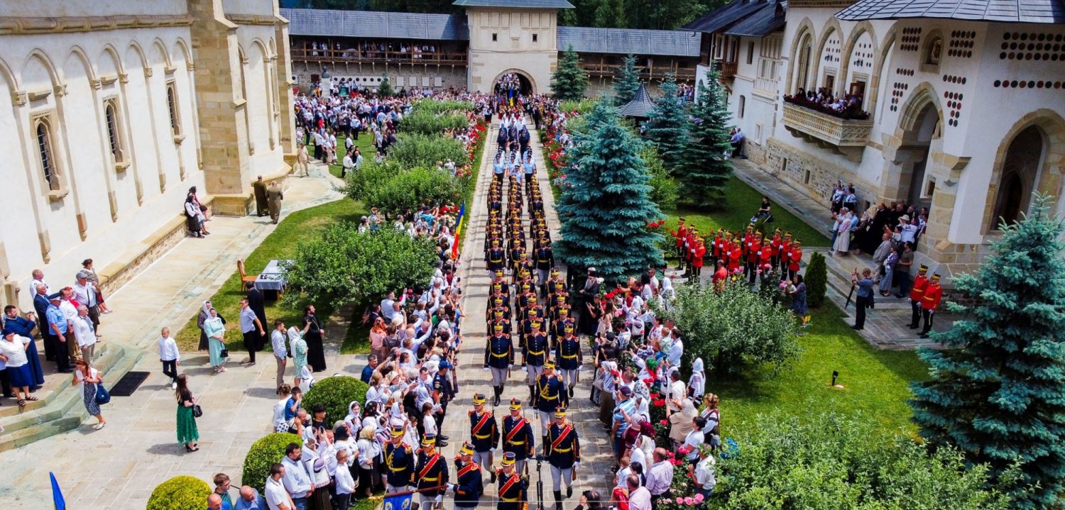 Sfântul Ștefan prăznuit în necropola sa, Putna, la 520 de ani de la nașterea în cer 301616