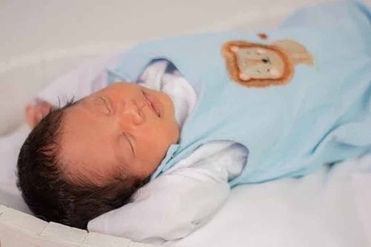 Cum îi hidratăm pe bebeluși în perioadele caniculare 301685