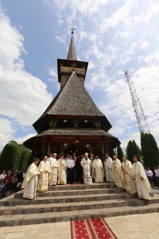 Slujiri arhiereşti în Episcopia Maramureşului şi Sătmarului 301695
