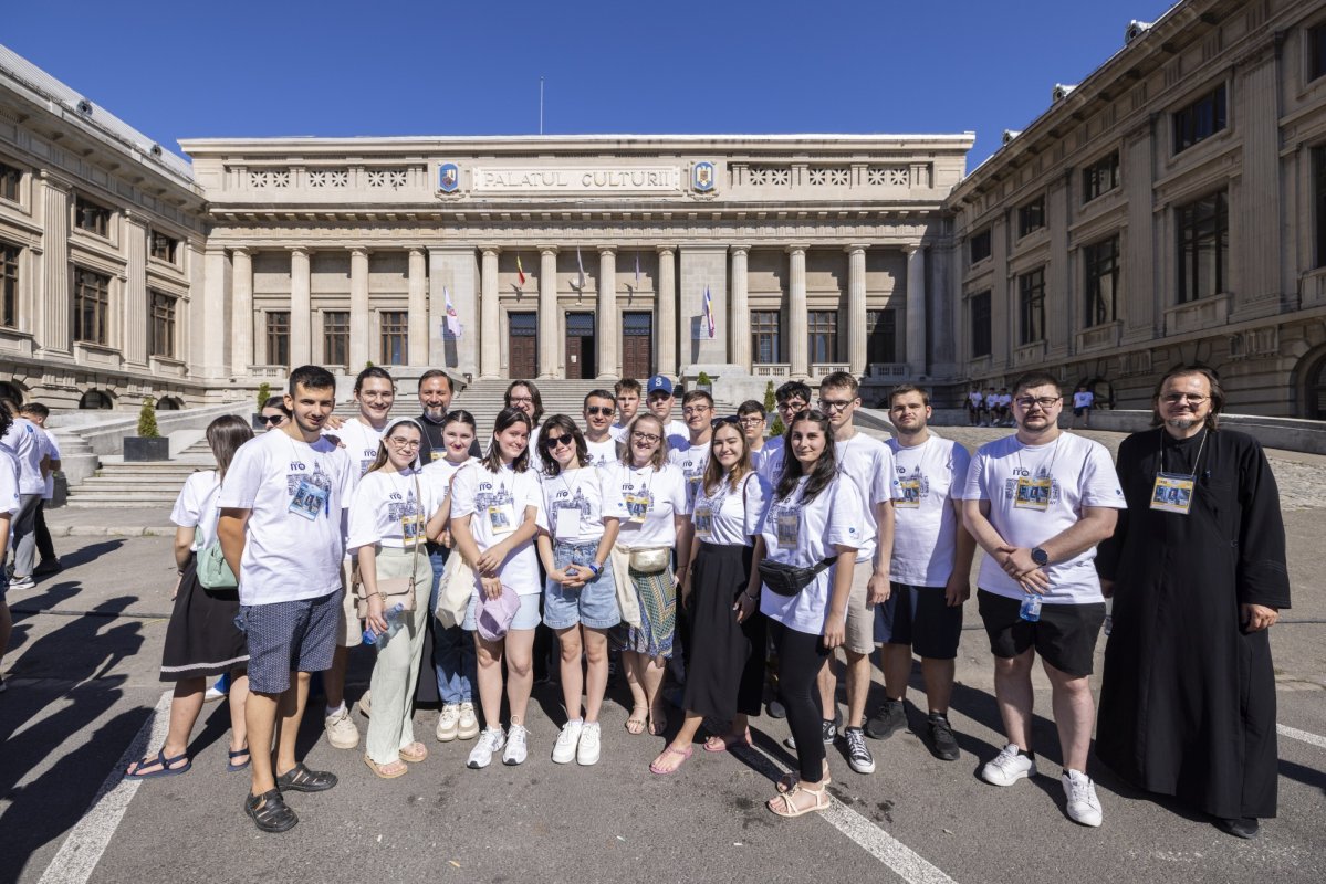 Emoție și entuziasm la debutul Întâlnirii Tinerilor Ortodocși de la Ploiești 301863