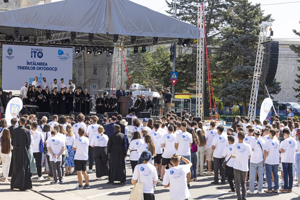 Emoție și entuziasm la debutul Întâlnirii Tinerilor Ortodocși de la Ploiești 301876