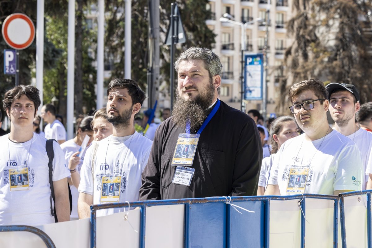 Emoție și entuziasm la debutul Întâlnirii Tinerilor Ortodocși de la Ploiești 301884