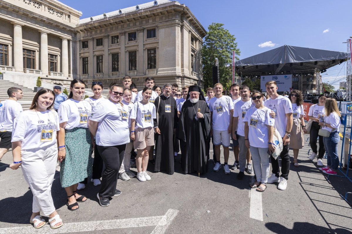 Emoție și entuziasm la debutul Întâlnirii Tinerilor Ortodocși de la Ploiești 301893