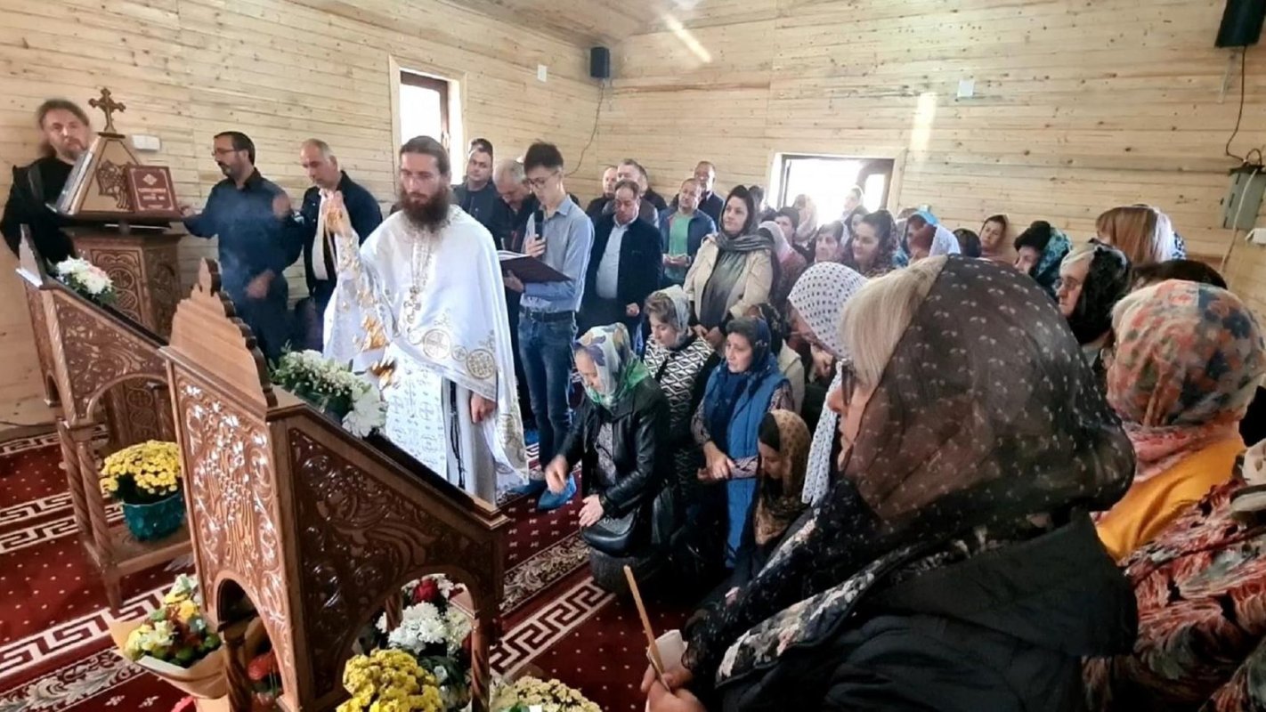 „Mâna” prin care Maica Domnului lucrează la „Vovidenia” Hușilor 301118