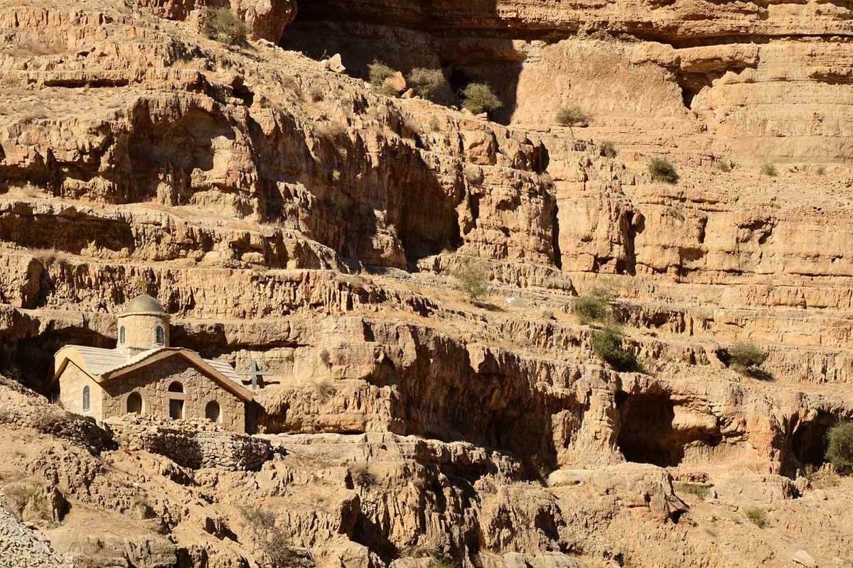 Sfântul Ioan Iacob Hozevitul și legătura sa cu câțiva cuvioși contemporani din ținutul Moldovei 301125