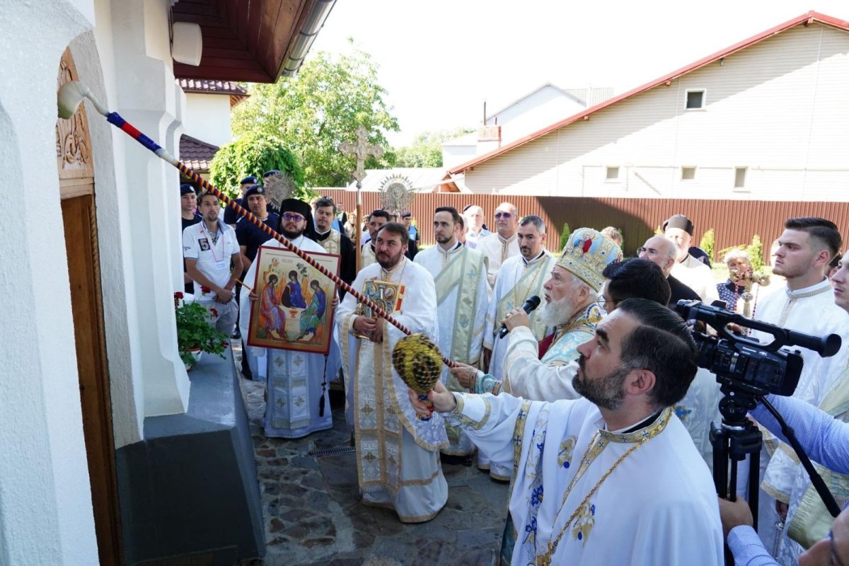 Bucuria reînnoirii pentru o comunitate din Dâmbovița 302146