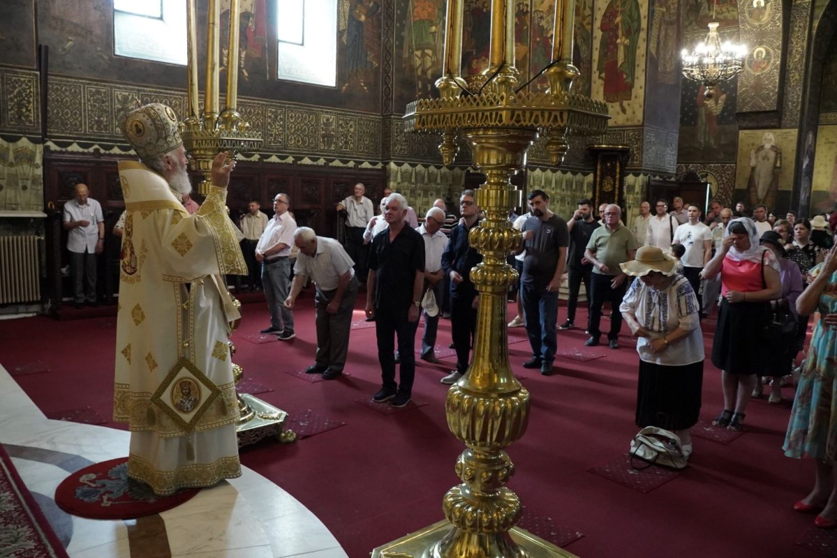 Ierarhul Dunării de Jos, în mijlocul credincioșilor gălățeni 302144