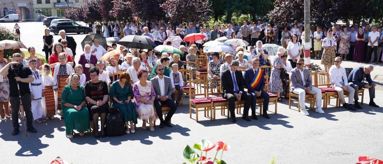 Resfințirea bisericii Parohiei Reghin-„Înălțarea Domnului” 302127