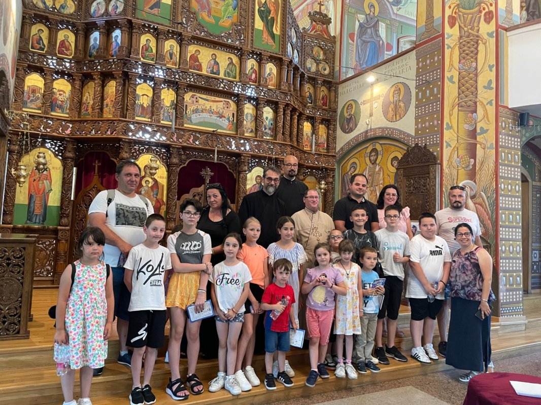 Activităţi pentru copii desfăşurate de o parohie românească din Serbia 302217