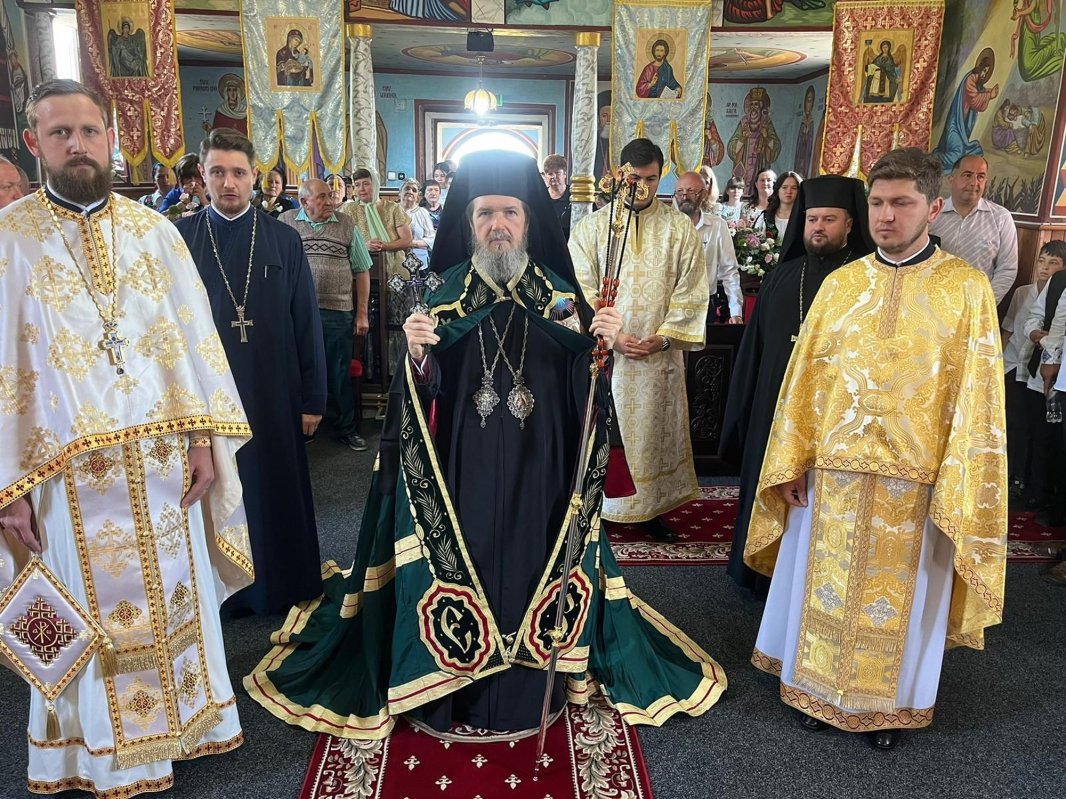 Slujire arhierească la Valea Mare de Criș, Protopopiatul Oradea 302197