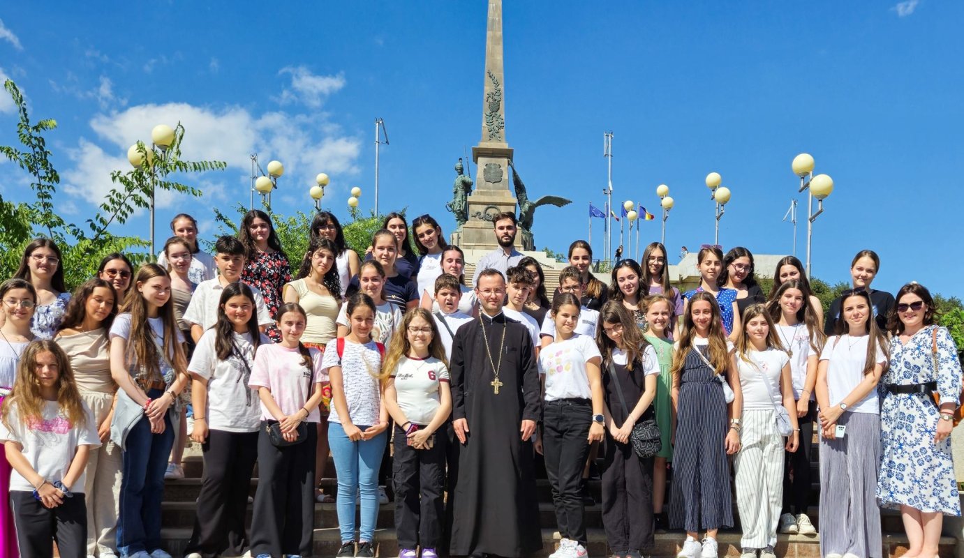 Excursie la Tulcea pentru olimpicii buzoieni la religie 302316