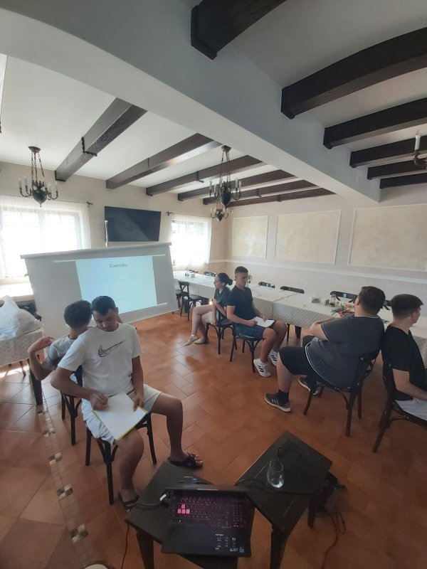 Tabăra de tineret „Tradiție și noutate” în Arhiepiscopia Timișoarei 302289