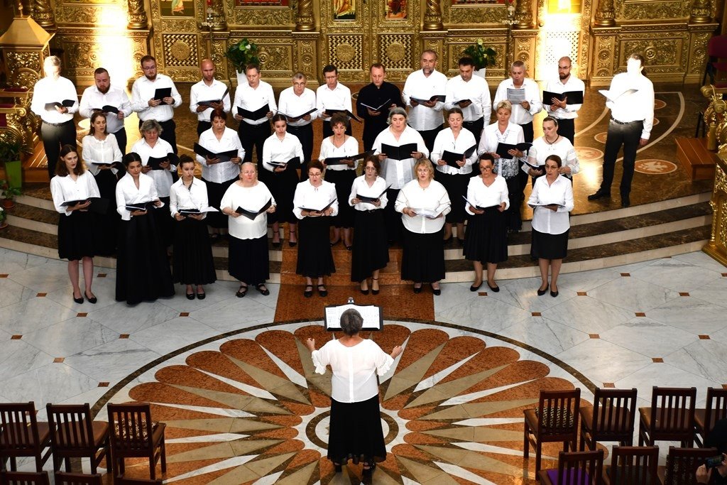 Armonie în cântare și în rugăciune în Eparhia Banatului Montan 303324