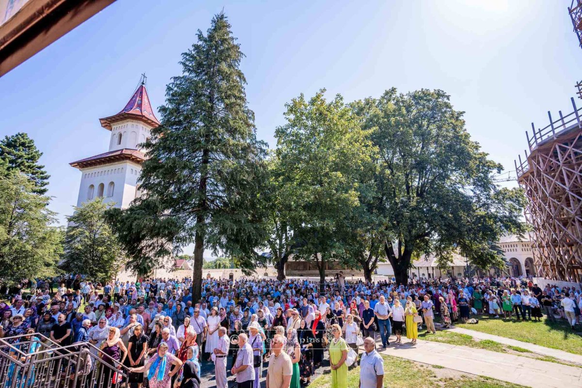 Duminica a 3-a după Pogorârea Sfântului Duh la Mănăstirea „Sfântul Ioan cel Nou de la Suceava” 303311