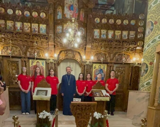 Sportivi din Lotul Olimpic de gimnastică la o biserică din Capitală 303334