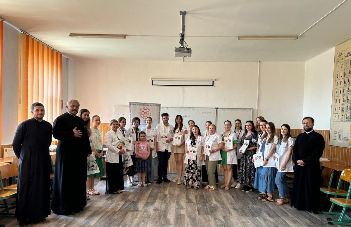 Caravană medicală pediatrică în Protopopiatul Onești 303394