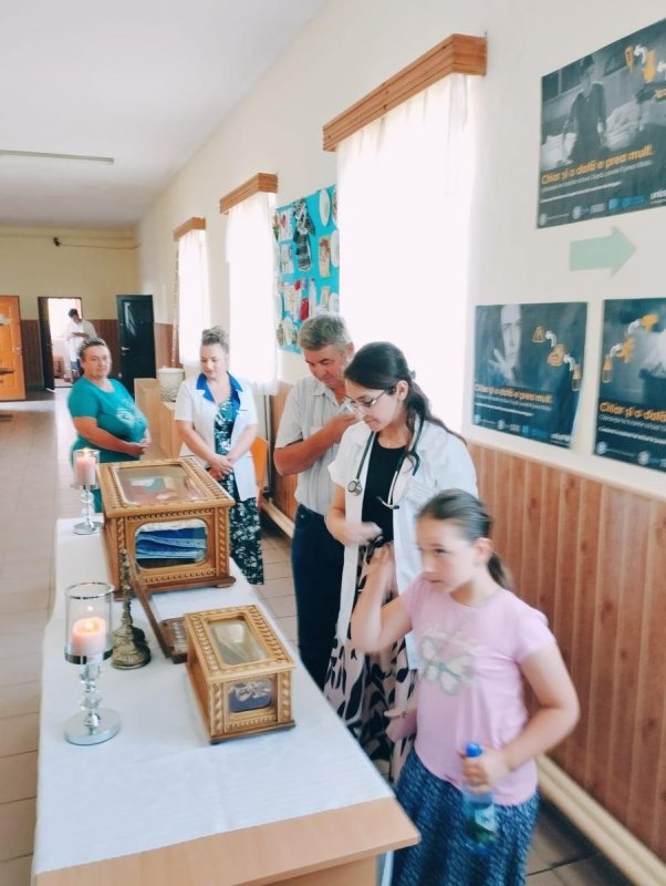 Caravană medicală pediatrică în Protopopiatul Onești 303396
