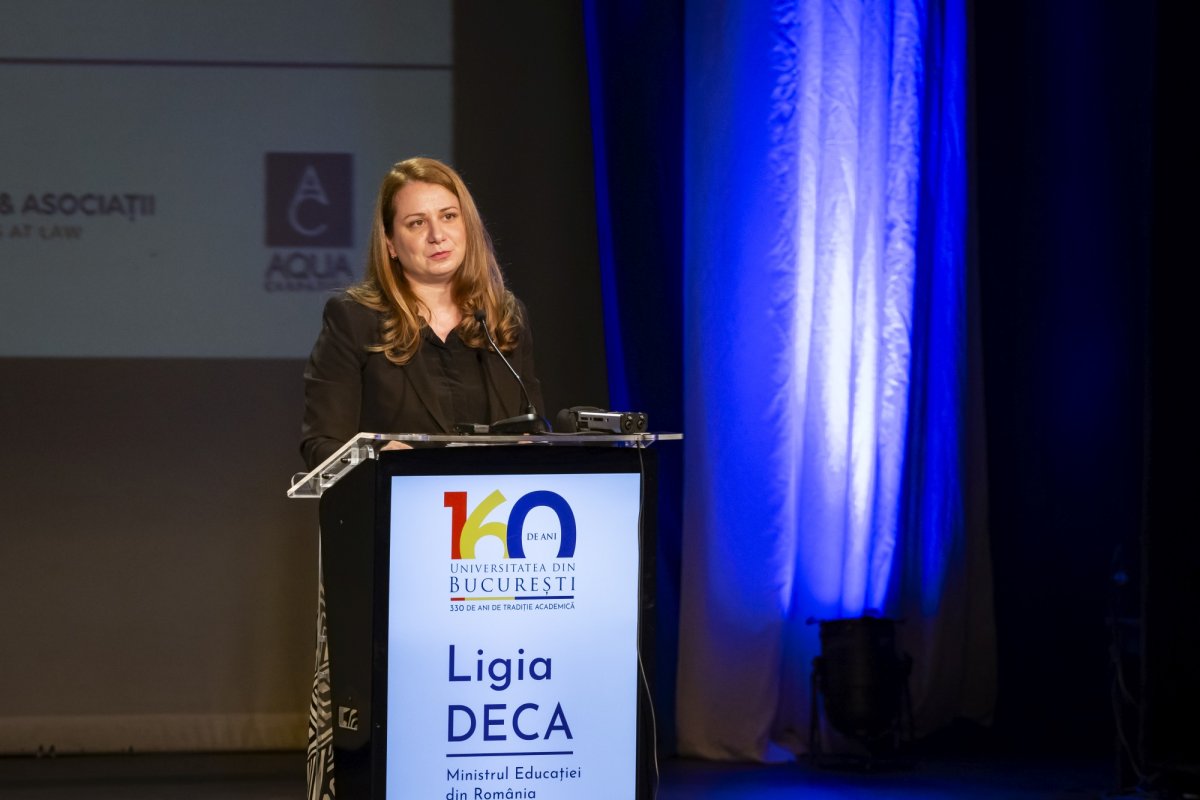 Celebrarea învățământului universitar din București 303416