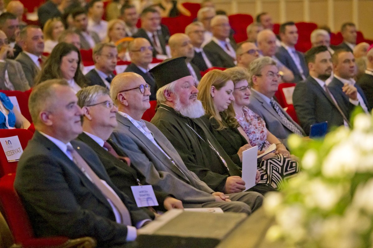 Celebrarea învățământului universitar din București 303452