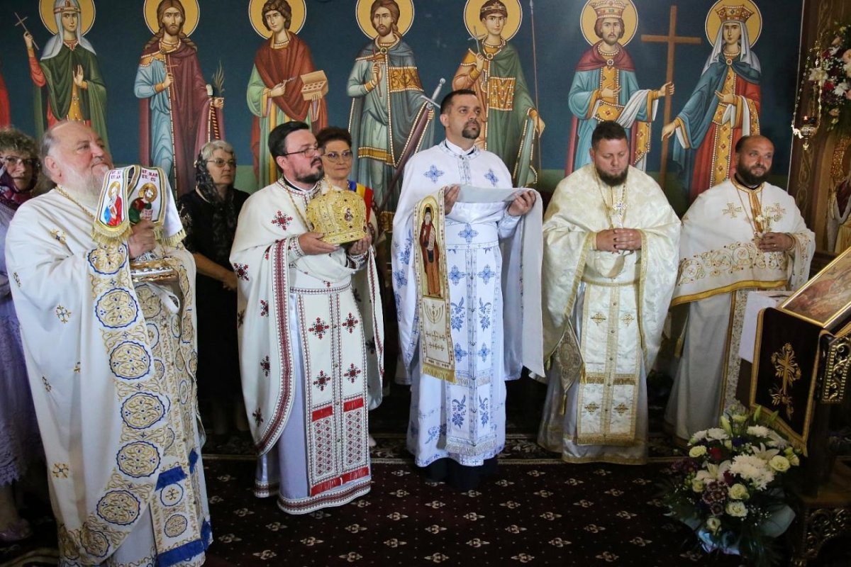 Sfințirea picturii la biserica din Brustureț, Iași 303398