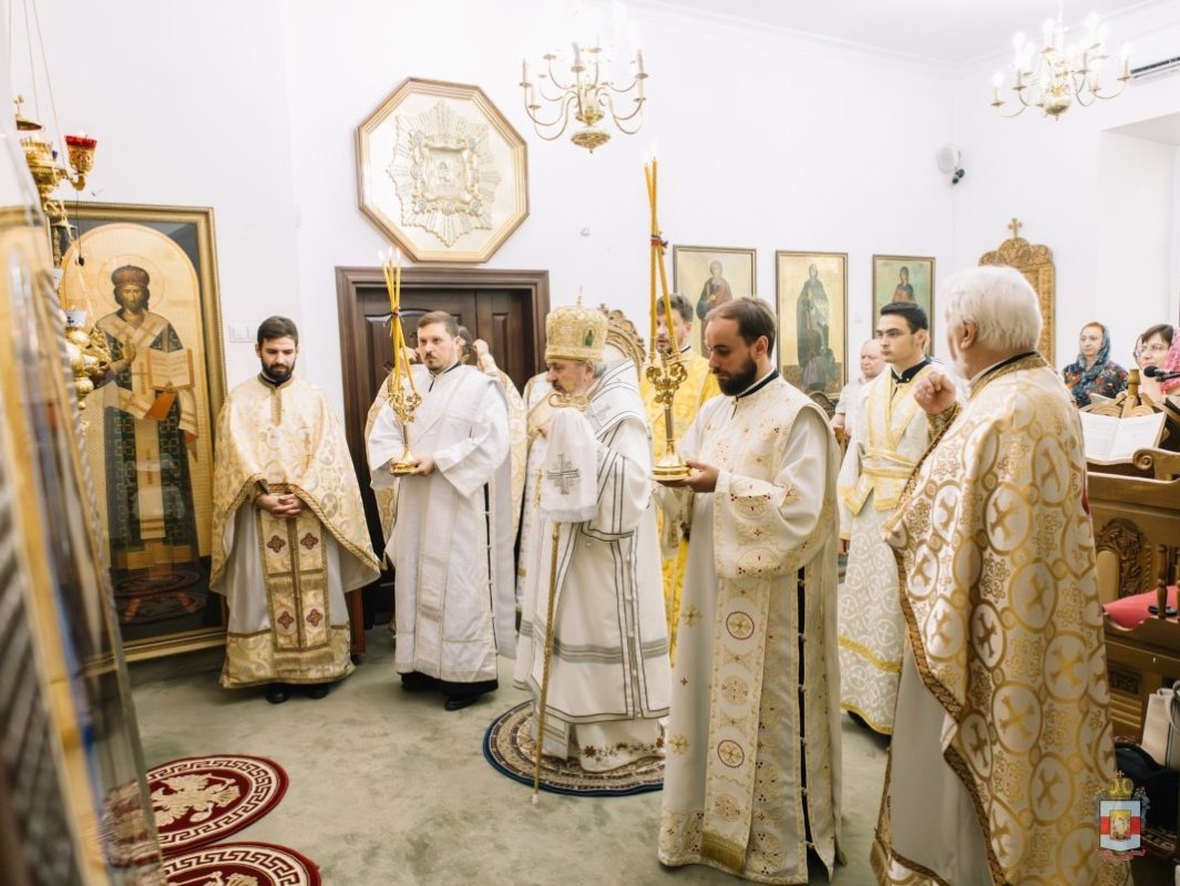 Slujire arhierească la Paraclisul mitropolitan „Sfântul Ioan Teologul” 303476