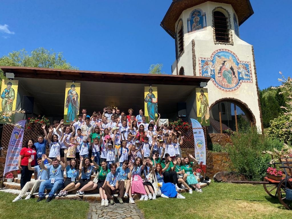 Sute de copii în taberele organizate în Eparhia Banatului Montan 303516