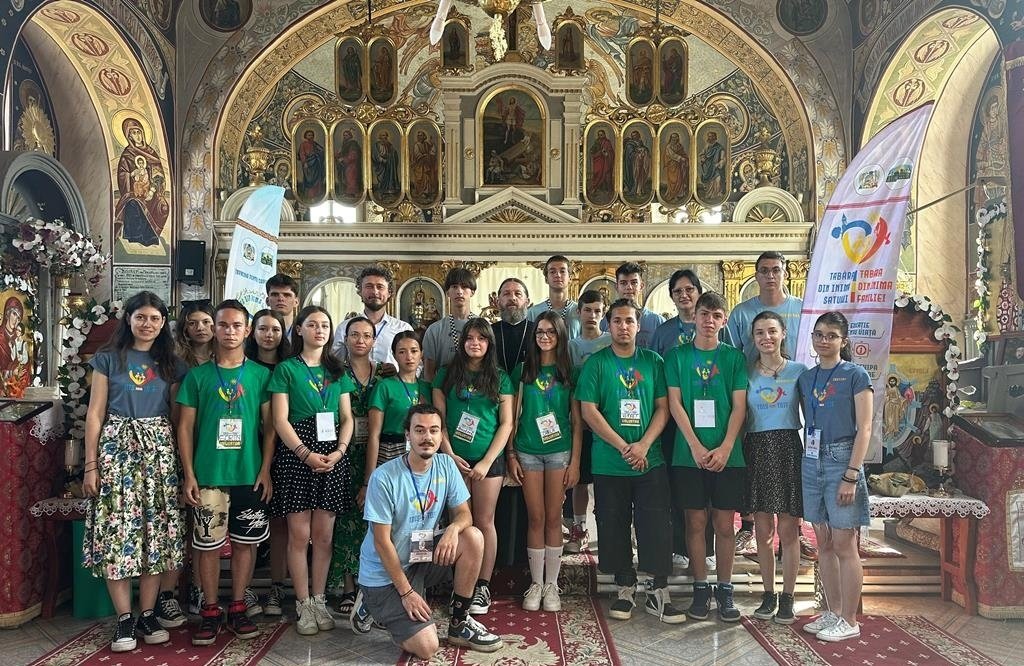 Sute de copii în taberele organizate în Eparhia Banatului Montan 303517