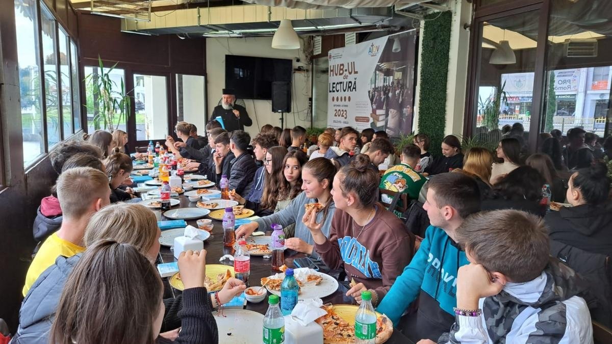 Pastorația partenerială cu tinerii din Episcopia Hușilor 303595