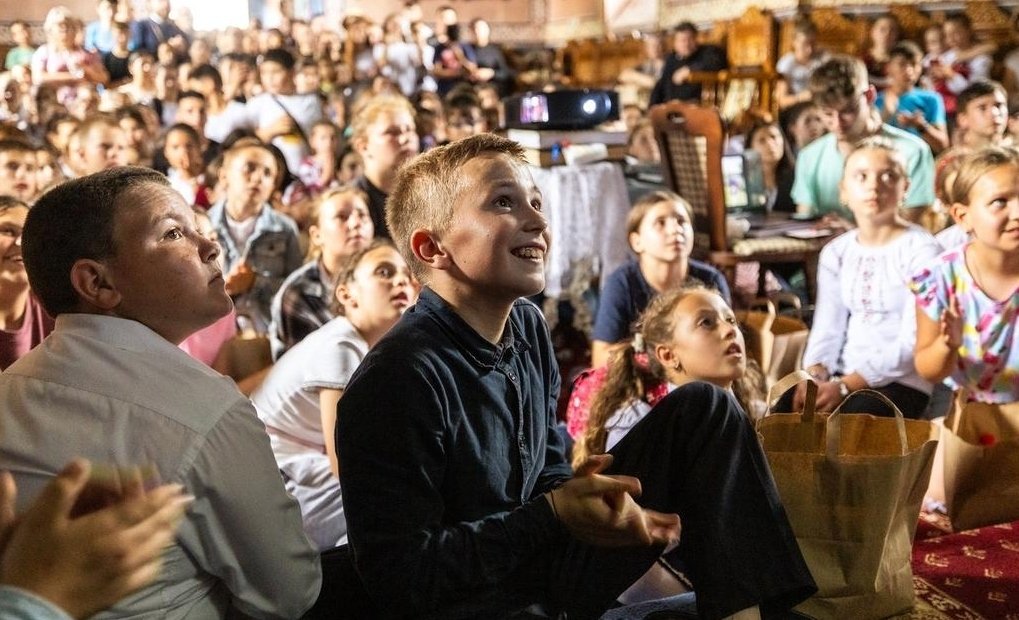 Pastorația partenerială cu tinerii din Episcopia Hușilor 303600