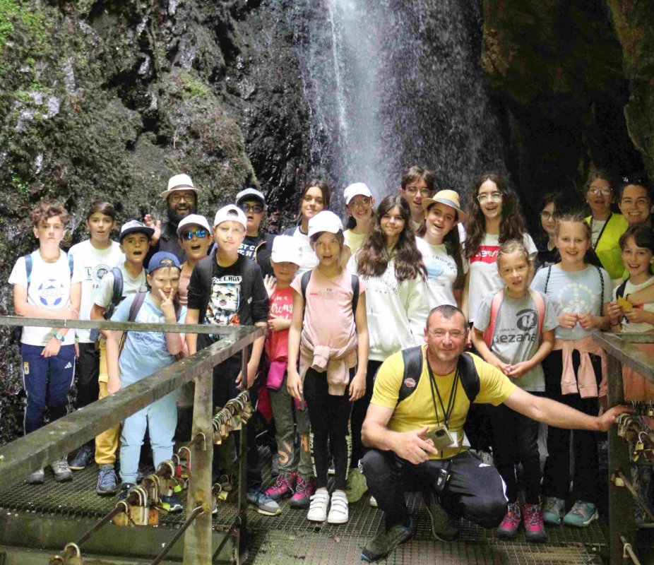 Tabără de vară off-line pentru copiii români din Spania 303698