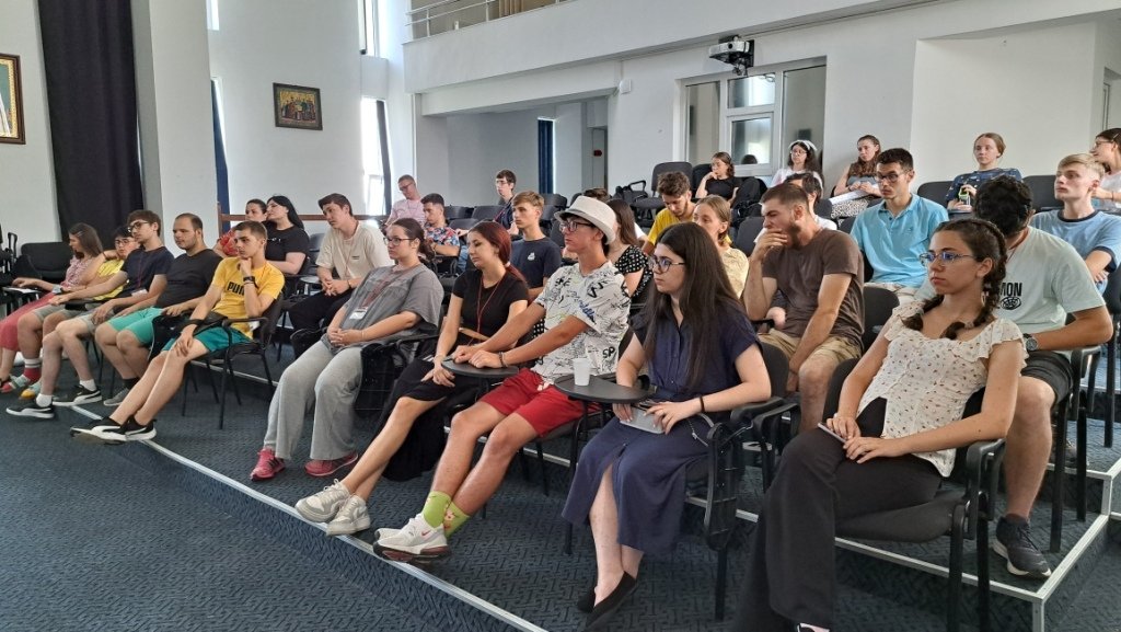 Tabăra „Tradiție și noutate” la Mănăstirea „Brâncoveanu” de la Sâmbăta de Sus 303680