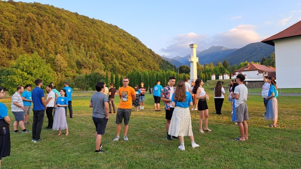 Tabăra „Tradiție și noutate” la Mănăstirea „Brâncoveanu” de la Sâmbăta de Sus 303682