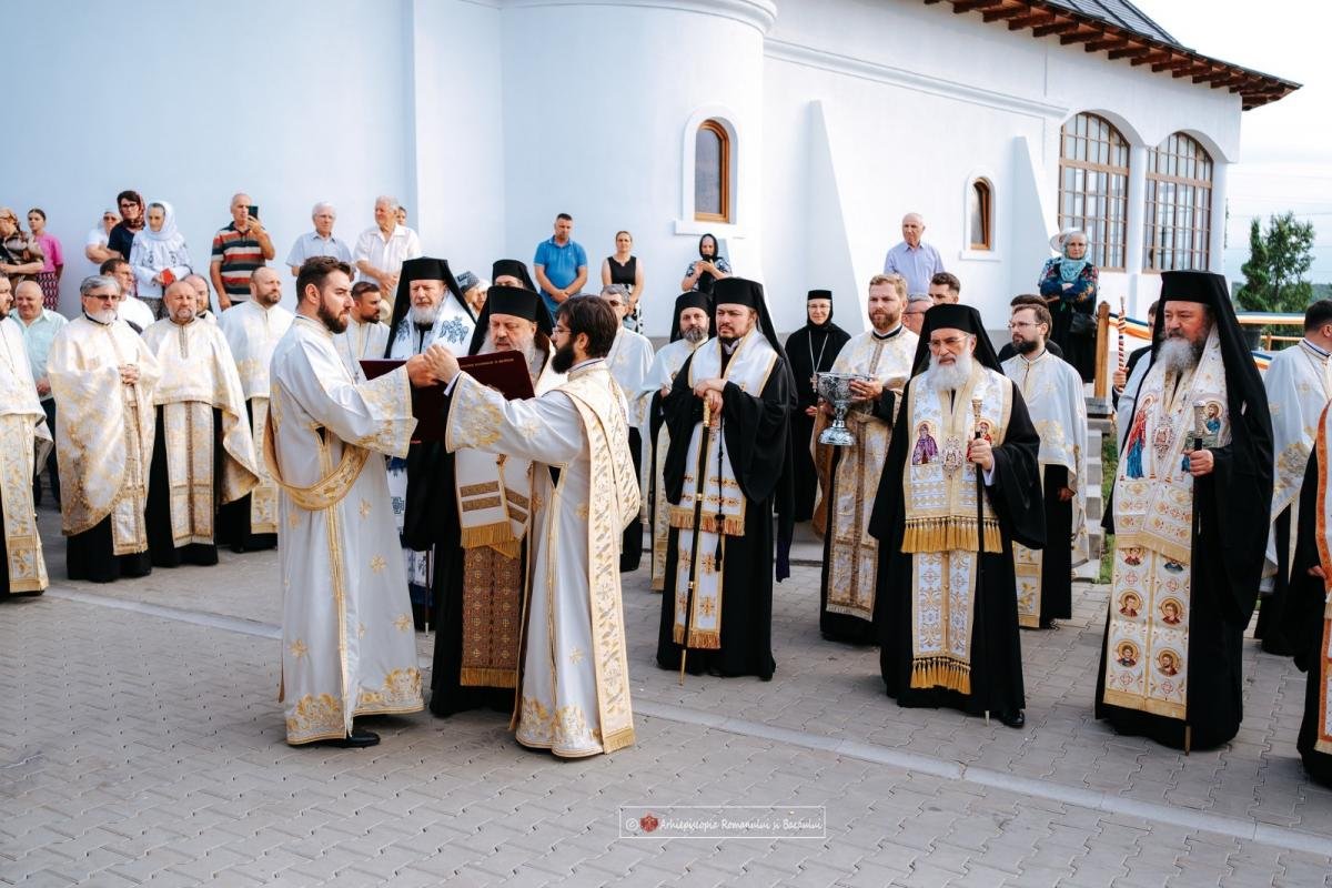 Binecuvântarea lucrărilor de reînnoire la Parohia Stănița 303758