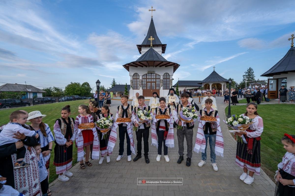 Binecuvântarea lucrărilor de reînnoire la Parohia Stănița 303763