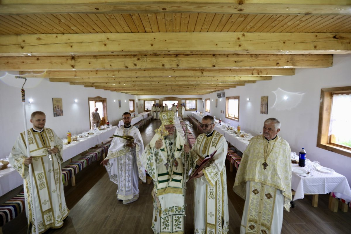 Hramul bisericii din Strâmtura Valea Satului, Maramureş 303955